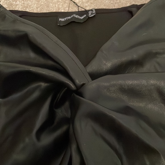 🌑 Twist detail midi skirt 🌑 - Picture 3 of 3